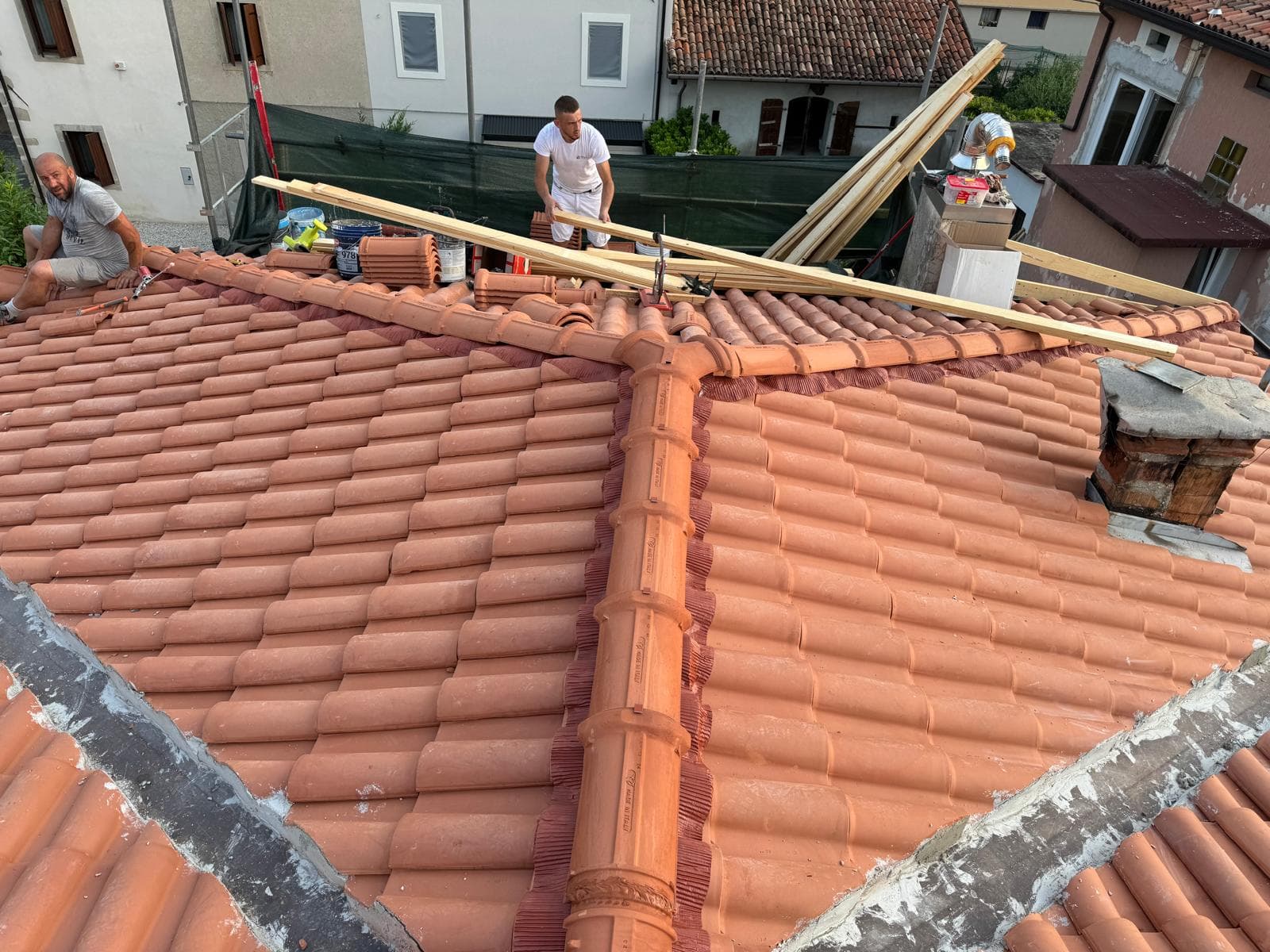 Copertura e rifinitura villa