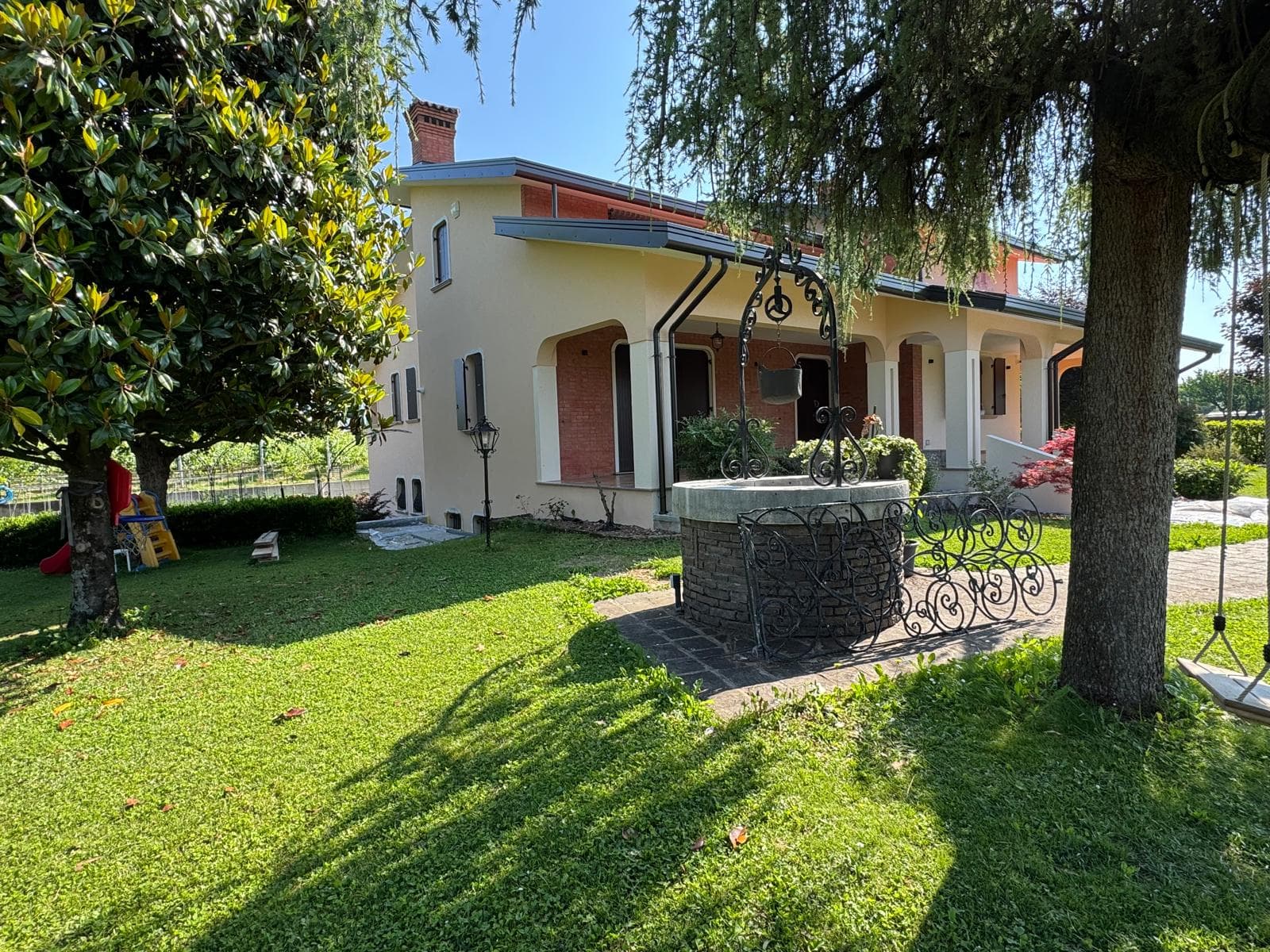 Copertura e rifinitura villa