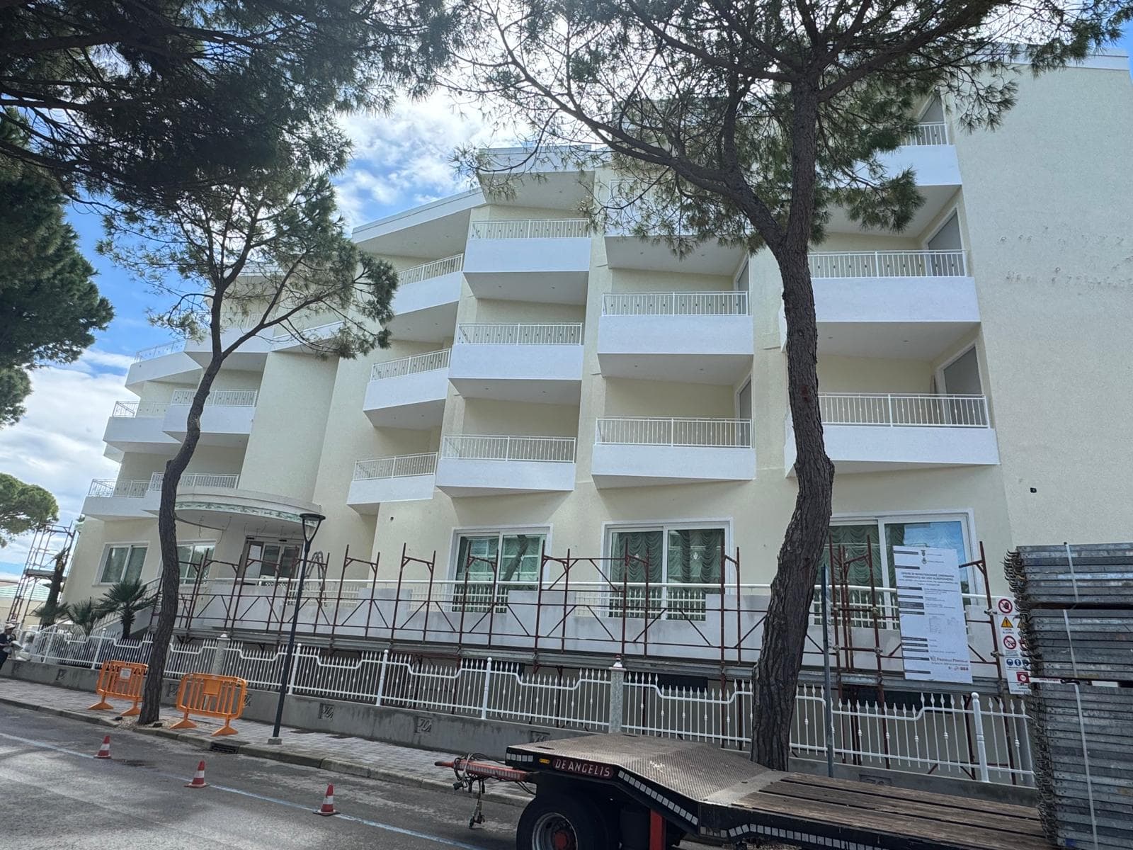 Riqualificazione esterna di palazzina