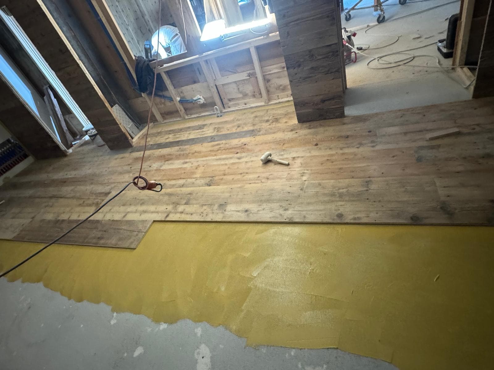 Posa pavimentazione in legno