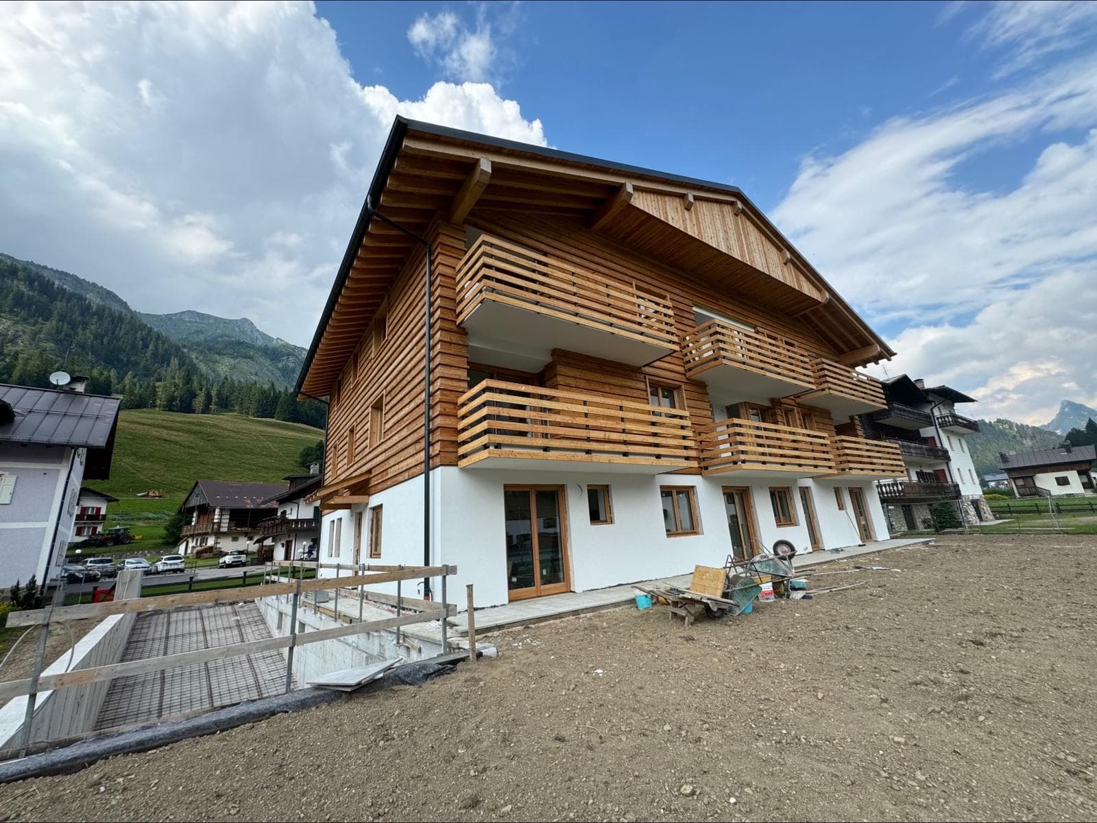 Residenza in legno e finiture esterne
